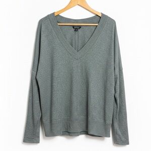 Buffalo David Bitton NWOT Sage V-Neck Sweater Soft Comfy Stretchy Lightweight